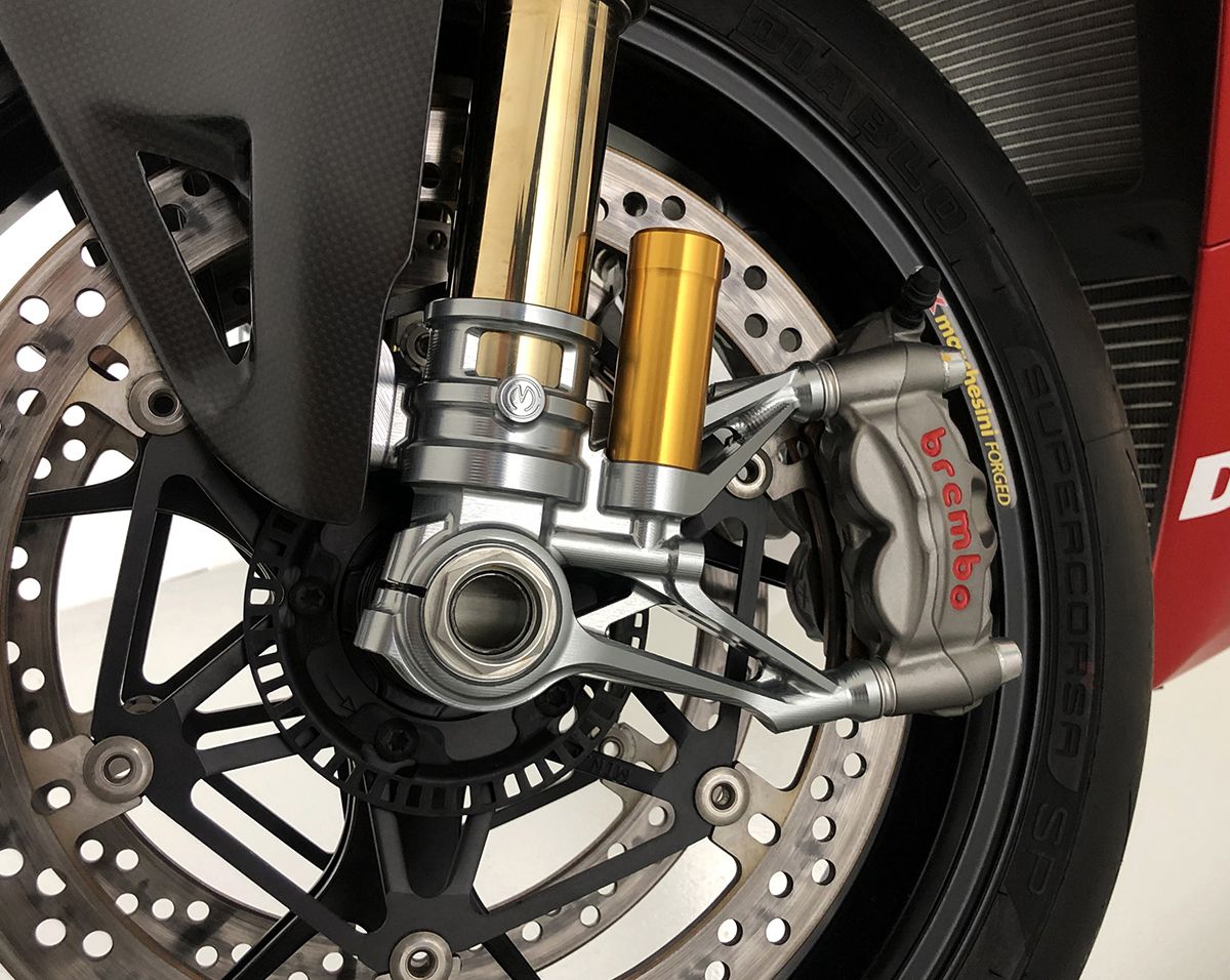 Pressurized Ohlins front forks 100mm. caliper radial mounts Motocorse