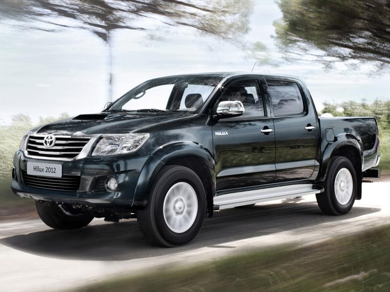 Toyota Hilux 2.5 16v D-4D 144Cp